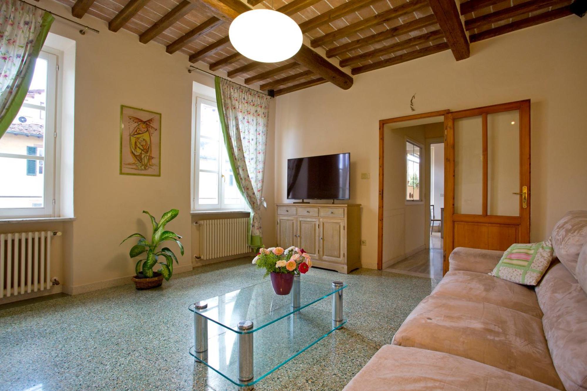 Casa San Girolamo Historic Flat With Cosy Terrace In Lucca'S City Centre Luaran gambar